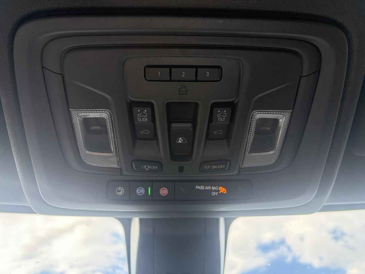 GMC Sierra 1500 4WD Crew Cab 147" AT4 2020