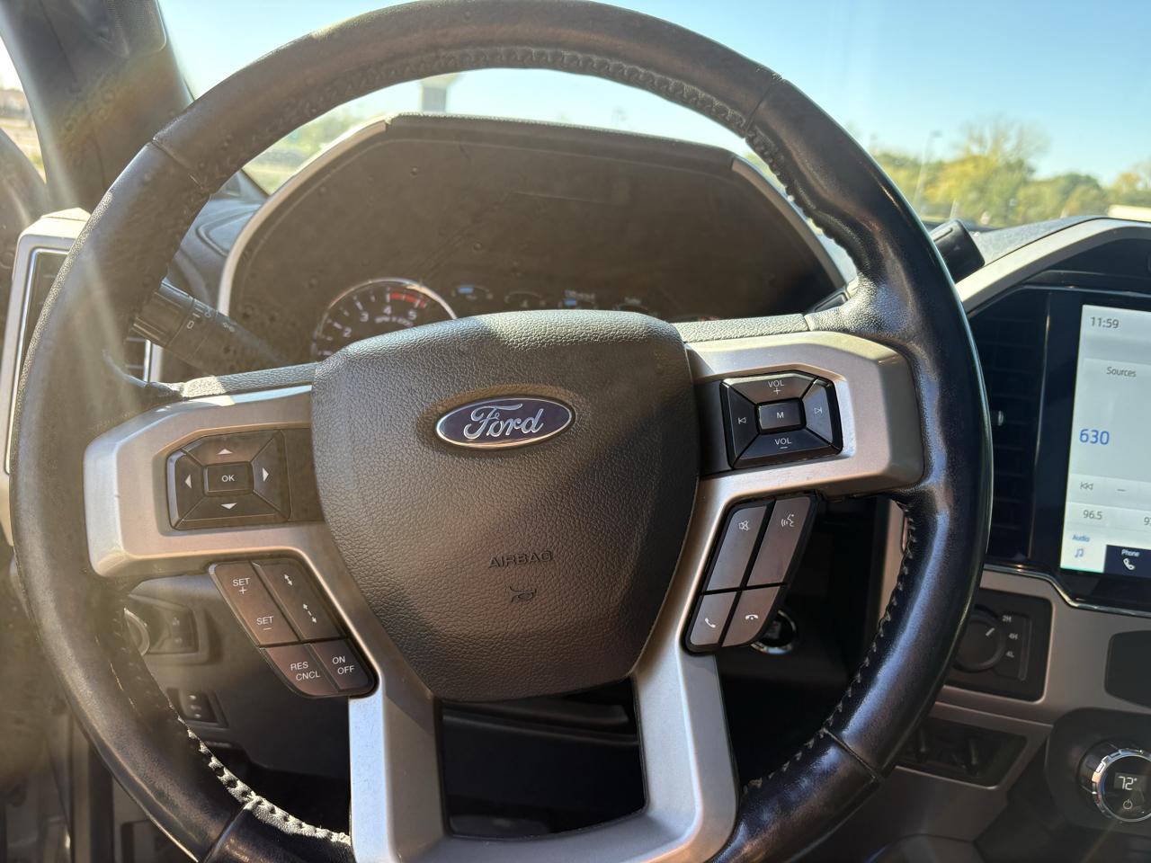 Ford Super Duty F-250 SRW Lariat 4WD Crew Cab 6.75' Box 2022