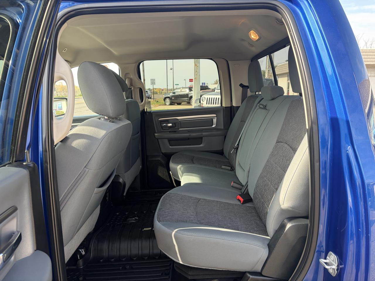 RAM 1500 Big Horn 4x4 Crew Cab 5'7" Box 2018
