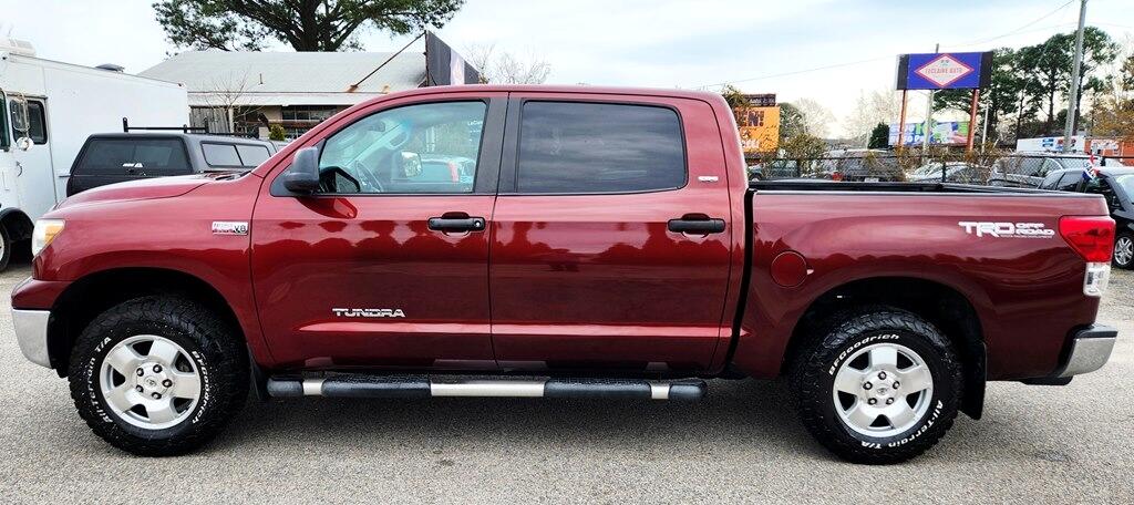 Toyota Tundra Tundra-Grade CrewMax 5.7L 4WD 2010
