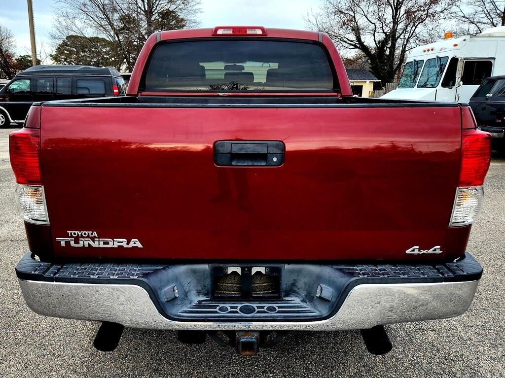 Toyota Tundra Tundra-Grade CrewMax 5.7L 4WD 2010