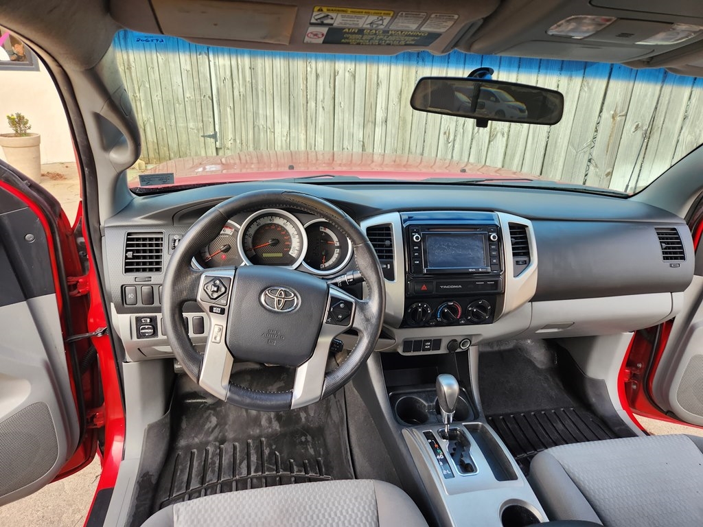 Toyota Tacoma PreRunner Double Cab V6 5AT 2WD 2015