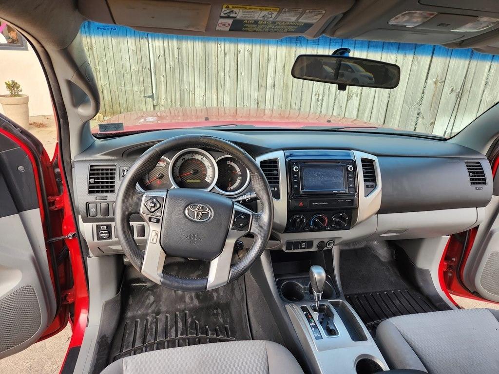 Toyota Tacoma PreRunner Double Cab V6 5AT 2WD 2015