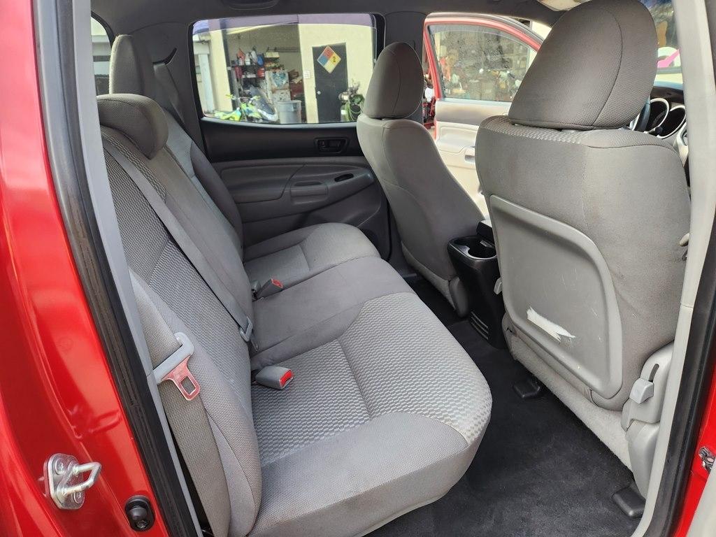 Toyota Tacoma PreRunner Double Cab V6 5AT 2WD 2015