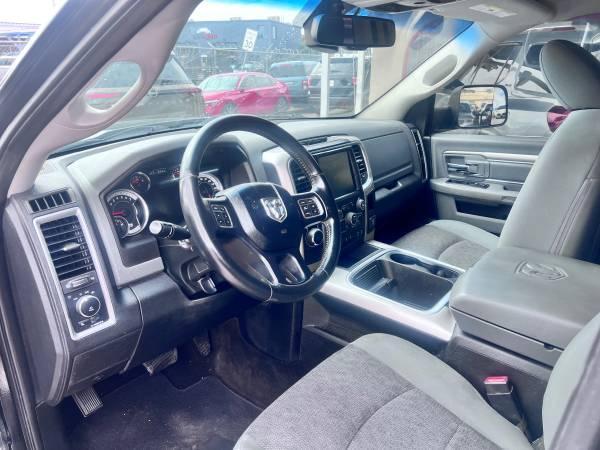 RAM 1500 SLT Crew Cab SWB 2WD 2018