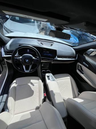 BMW X1 xDrive28i 2023 BMW X1 xDrive28i 2023