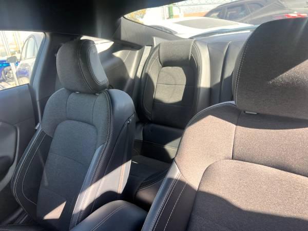 Ford Mustang EcoBoost Coupe 2025