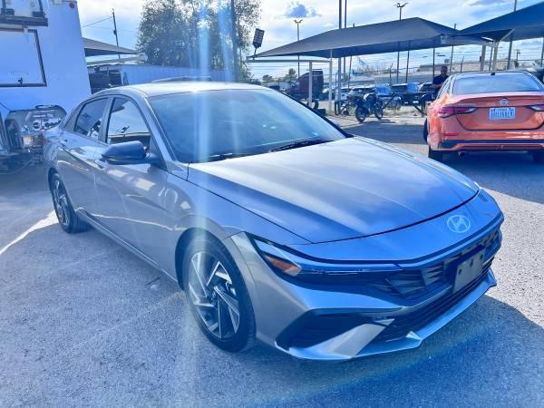 Hyundai Elantra SEL Sport 2025