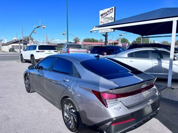 Hyundai Elantra SEL Sport 2025