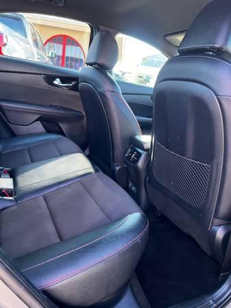 Kia Forte GT 7A 2022