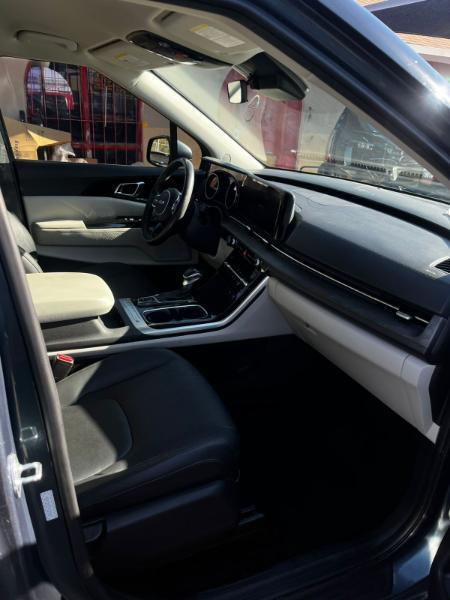 Kia Carnival EX 2023