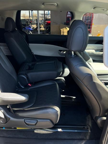 Kia Carnival EX 2023