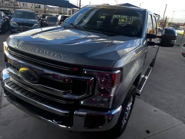 Ford F-250 SD XL Crew Cab 4WD 2022