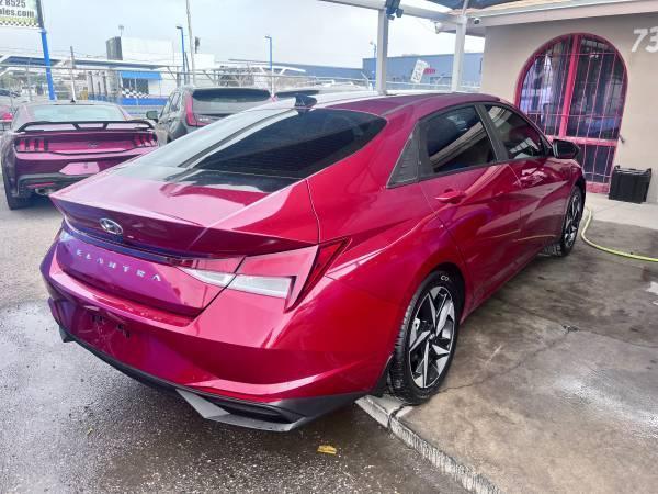 Hyundai Elantra SEL 2023