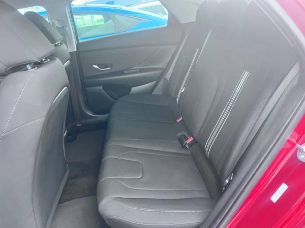 Hyundai Elantra SEL 2023