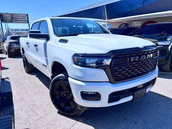 RAM 1500 Tradesman Crew Cab SWB 2WD 2025