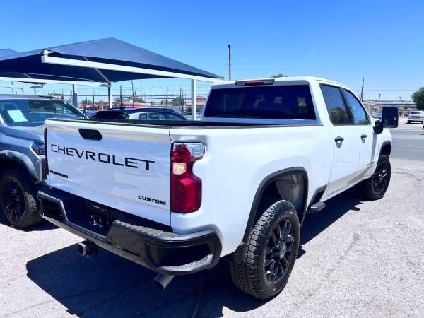 Chevrolet Silverado 2500HD Custom Crew Cab Short Box 4WD 2025