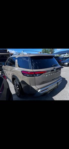 Nissan Pathfinder Platinum 4WD 2023