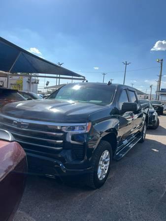Chevrolet Silverado 1500 RST Crew Cab 4WD 2023
