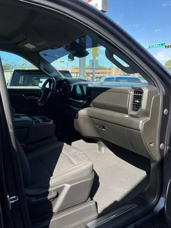 Chevrolet Silverado 1500 RST Crew Cab 4WD 2023