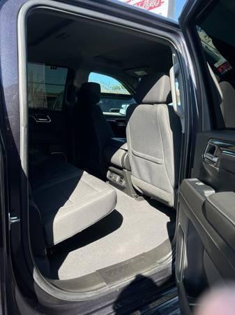 Chevrolet Silverado 1500 RST Crew Cab 4WD 2023