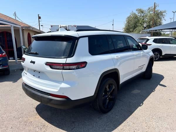 Jeep Grand Cherokee L Laredo 4WD 2023