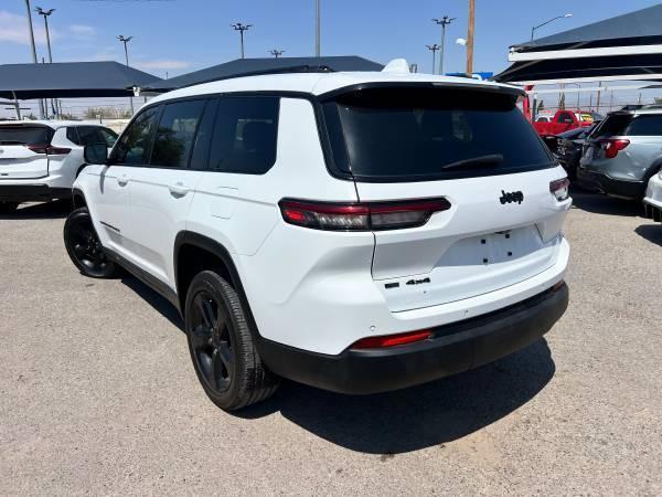 Jeep Grand Cherokee L Laredo 4WD 2023