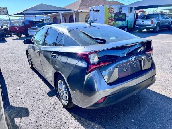 Toyota Prius L Eco 2019