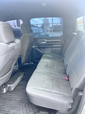 RAM 1500 Big Horn Crew Cab LWB 4WD 2024