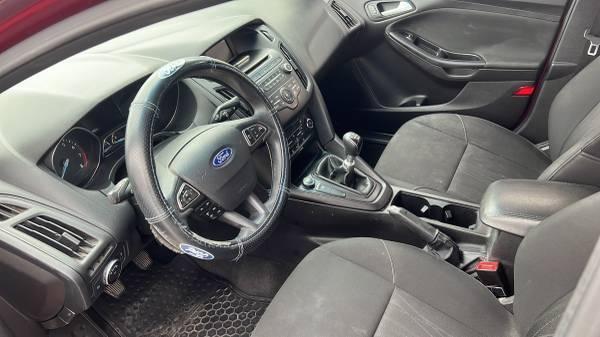 Ford Focus SE Sedan 2017