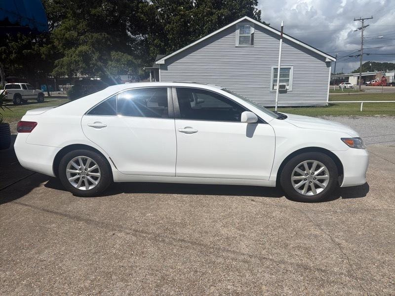 Toyota Camry XLE 2011