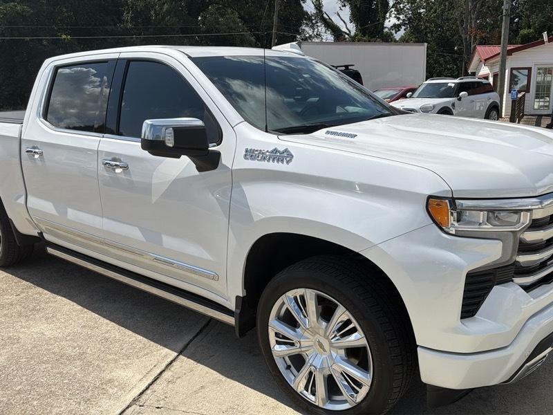 Chevrolet Silverado 1500 High Country Crew Cab 4WD 2023