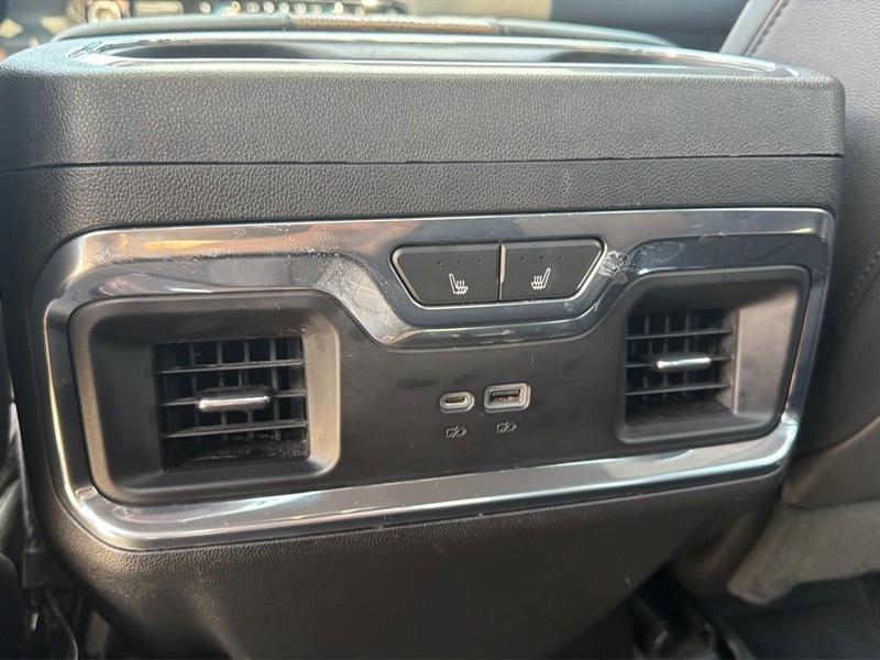 Chevrolet Silverado 1500 High Country Crew Cab 4WD 2023