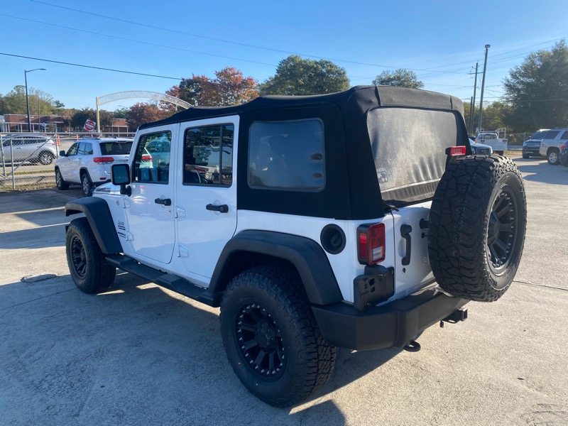 2017 Jeep Wrangler Unlimited Sport photo 2