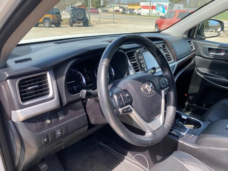 Toyota Highlander Limited AWD V6 2015