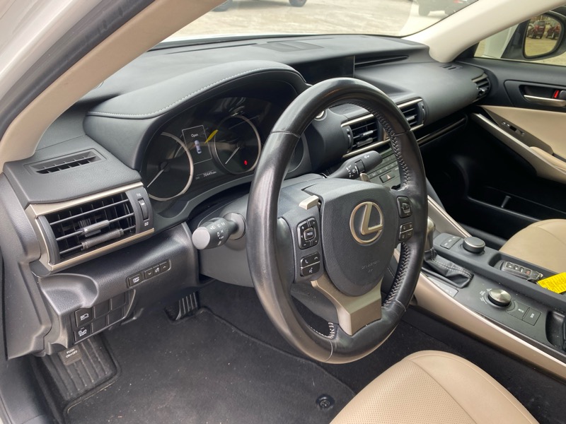 Lexus IS 300 RWD 2020