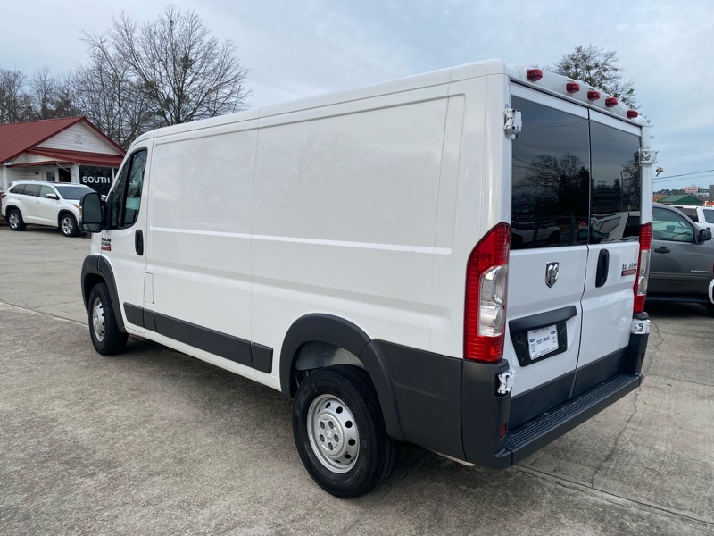 RAM Promaster 1500 Low Roof Tradesman 136-in. WB 2017