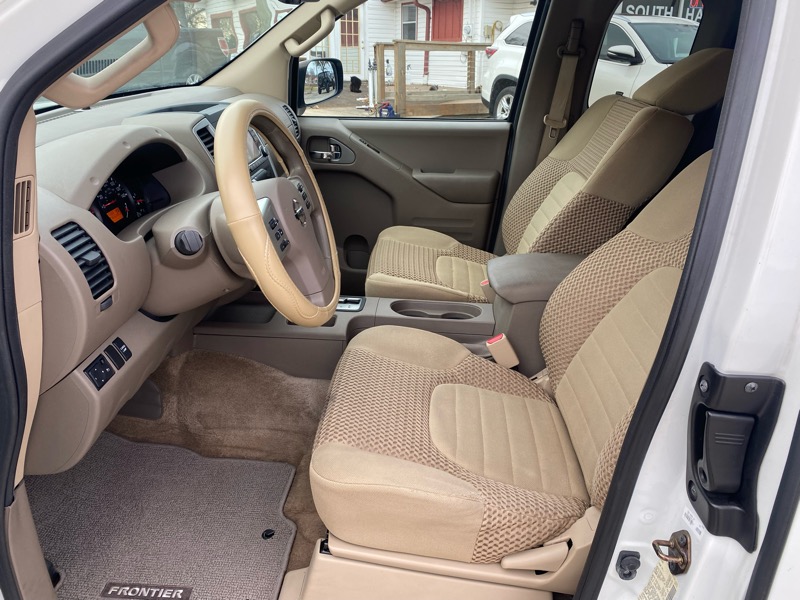 Nissan Frontier SV King Cab 5AT 2WD 2016