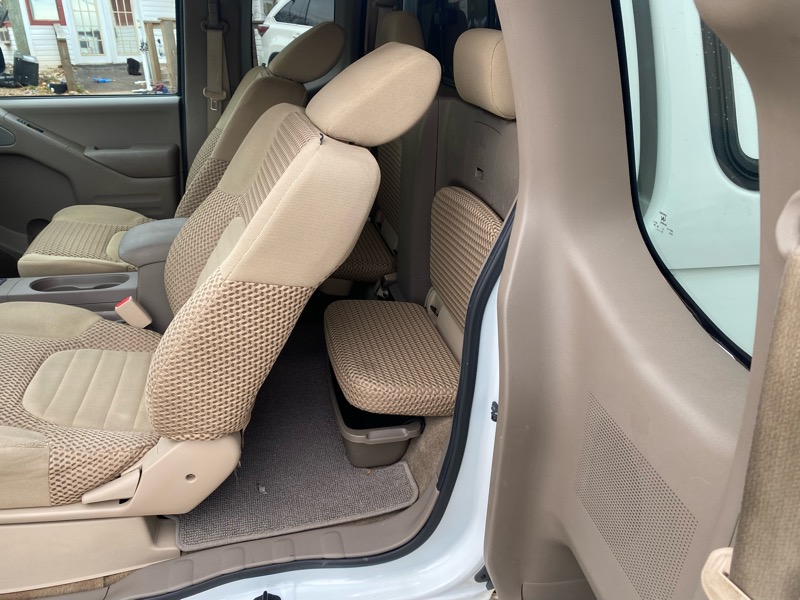 Nissan Frontier SV King Cab 5AT 2WD 2016