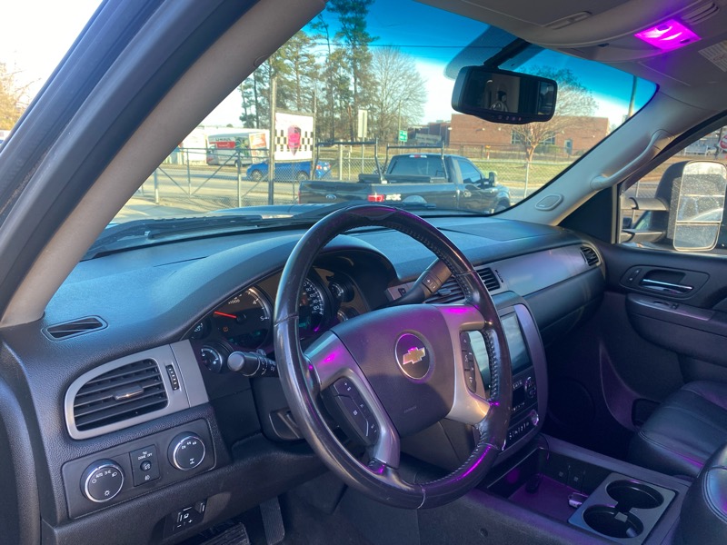 Chevrolet Silverado 2500HD LTZ Crew Cab 4WD 2012