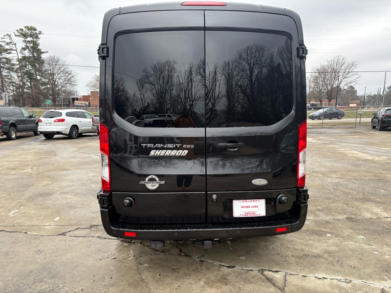 Ford Transit 250 Van Med. Roof w/Sliding Pass. 148-in. WB 2015