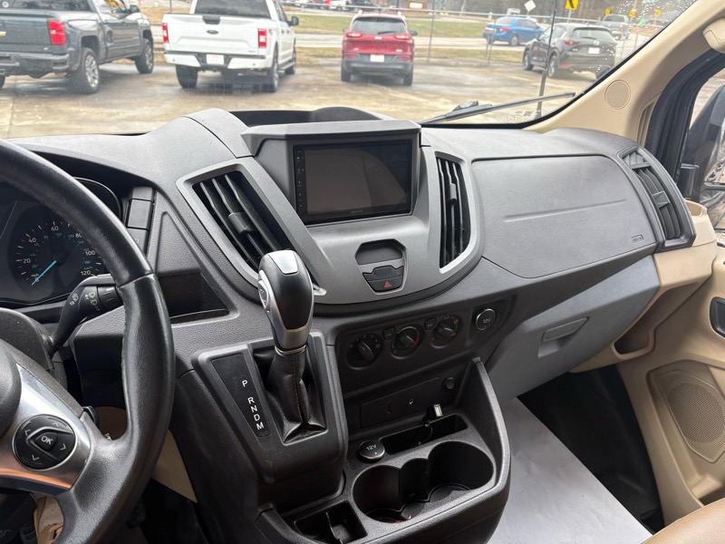 Ford Transit 250 Van Med. Roof w/Sliding Pass. 148-in. WB 2015