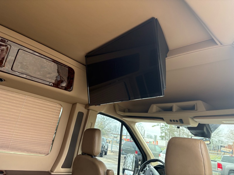 Ford Transit 250 Van Med. Roof w/Sliding Pass. 148-in. WB 2015