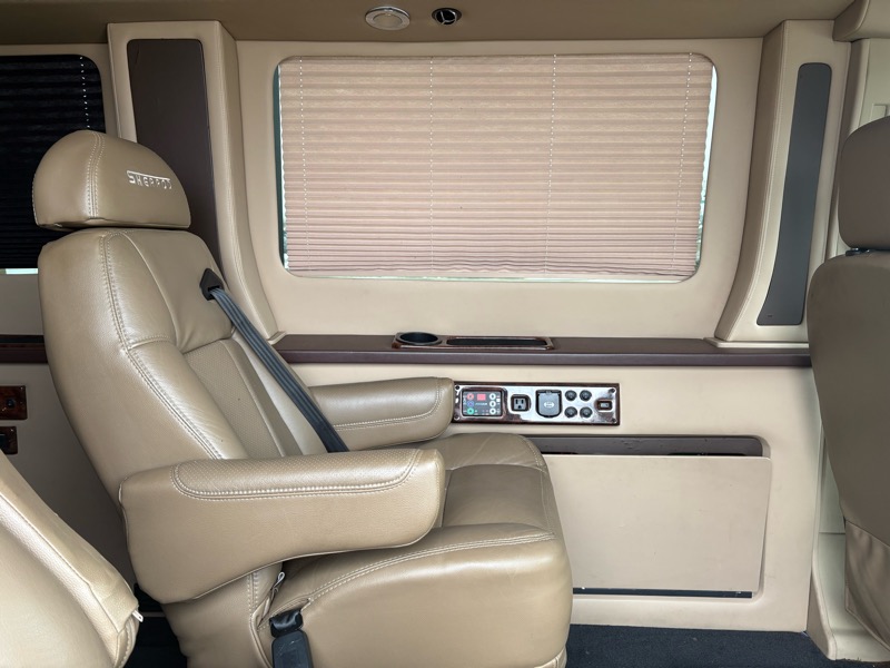 Ford Transit 250 Van Med. Roof w/Sliding Pass. 148-in. WB 2015