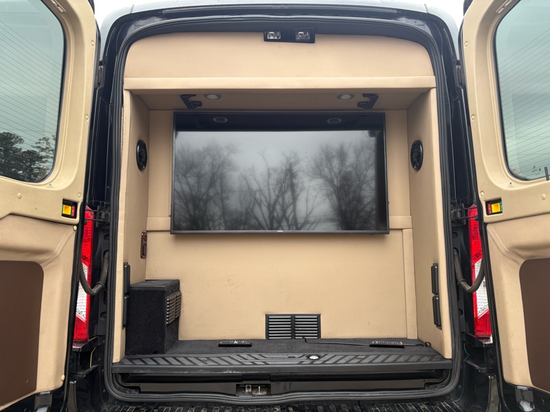 Ford Transit 250 Van Med. Roof w/Sliding Pass. 148-in. WB 2015