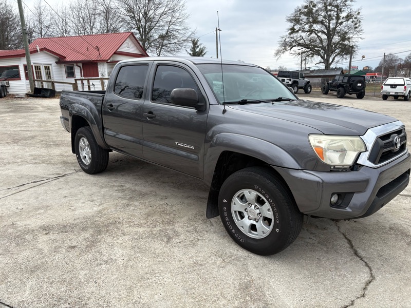 Toyota Tacoma PreRunner Double Cab V6 5AT 2WD 2015