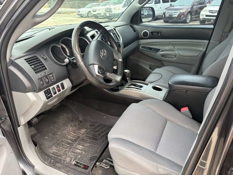 Toyota Tacoma PreRunner Double Cab V6 5AT 2WD 2015