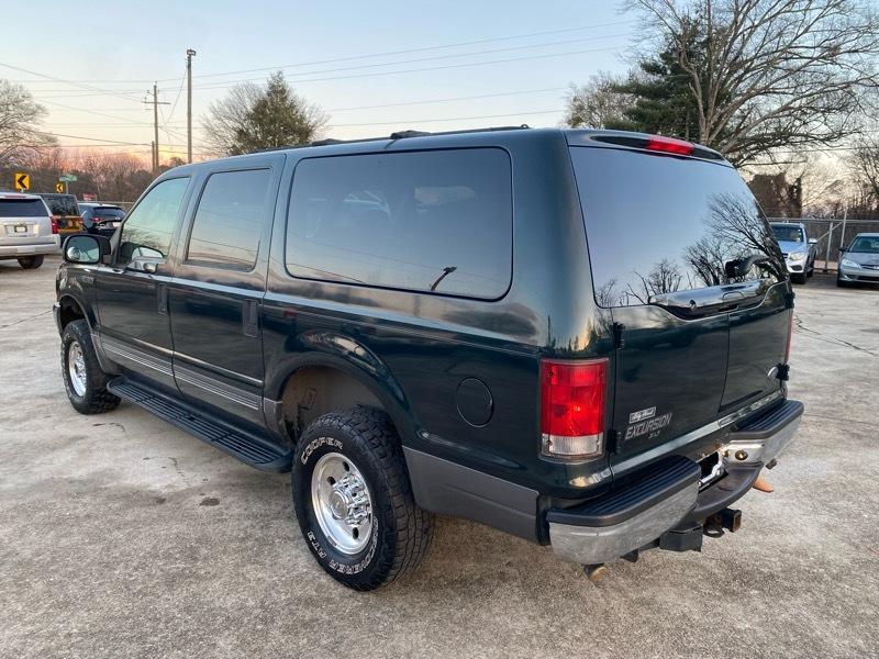 Ford Excursion XLT 5.4L 4WD 2004