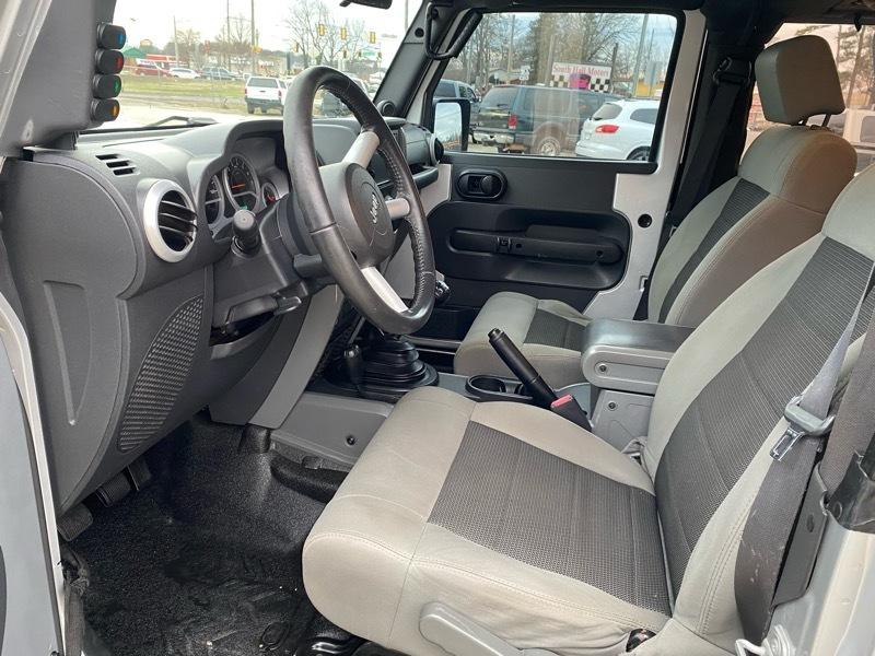 Jeep Wrangler Sahara 4WD 2010