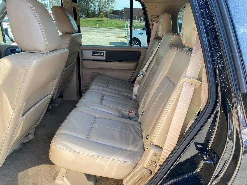 Ford Expedition XLT 2011